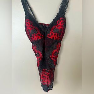 La Vie En Rose Teddy Black and Red lace, Size M
